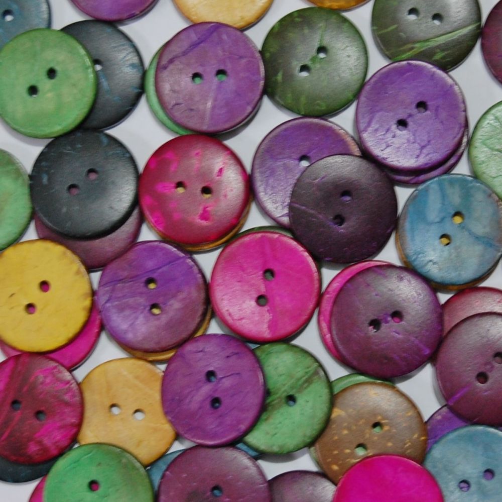 MIXED SELECTION OF 50 COCONUT BUTTONS, 20MM - 2 HOLE.