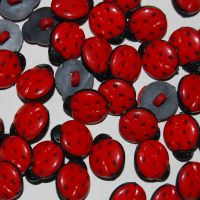 PACK OF 10 PLASTIC RESIN LADYBIRD BUTTONS, 13MM.