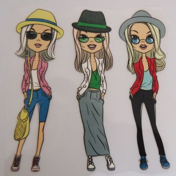 IRON ON TRANSFER 3 GIRLS IN HATS & SHADES, 11.5CMS x 13CMS. IDEAL FOR DECORATING CUSHIONS, CLOTHES ETC.