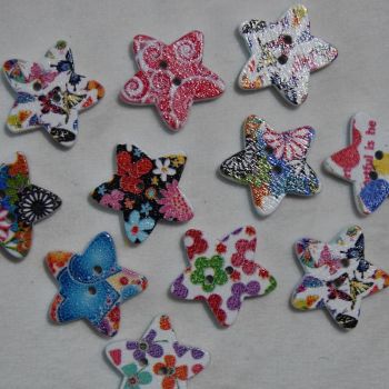 PACK OF 10 SMALL STAR BUTTON EMBELLISHMENTS, 18MM X 18MM.