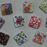 PACK OF 10 SQUARE RESIN BUTTONS, 15MM - 2 HOLE.