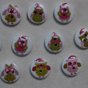 PACK OF 10 CHRISTMAS OWL RESIN BUTTONS, 15MM - 2 HOLE.