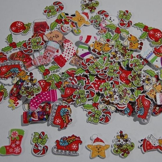 MIXED SELECTION OF 50 CHRISTMAS THEMED SEW ON EMBELLISHMENTS