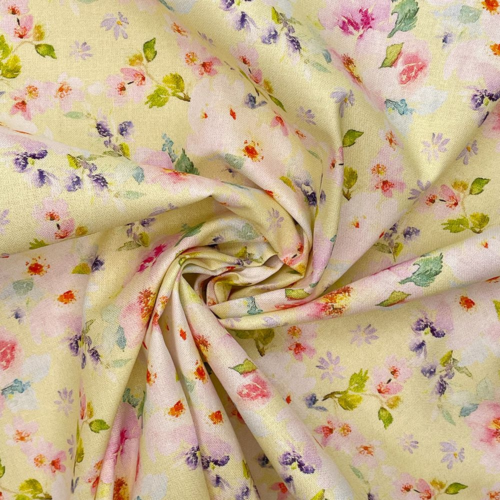 100% COTTON, 140 CMS WIDE, 150GSM. VINTAGE FLORAL, LARGE ROSES WHITE.