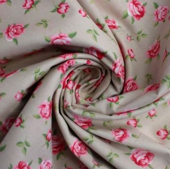 3 METRE PACK. 100% SOFT DRAPE COTTON POPLIN, SCATTERED ROSES, 44 INCH WIDE.