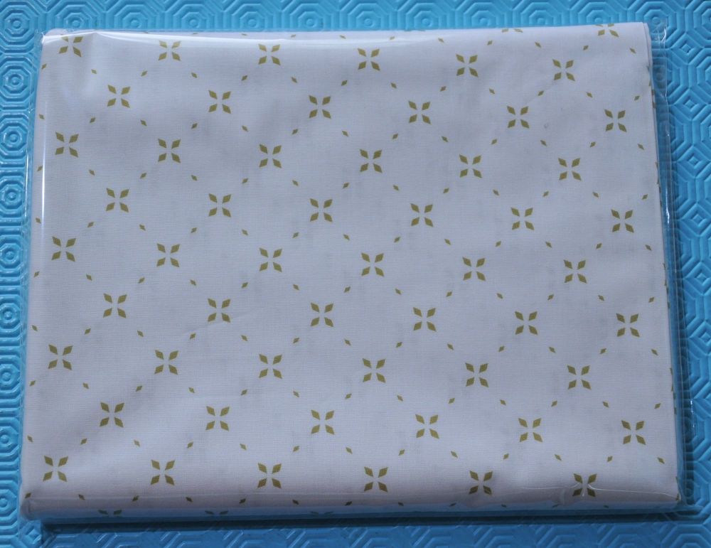 3 METRE PACK, 100% COTTON, 44 INCH WIDE. DESIGN 4