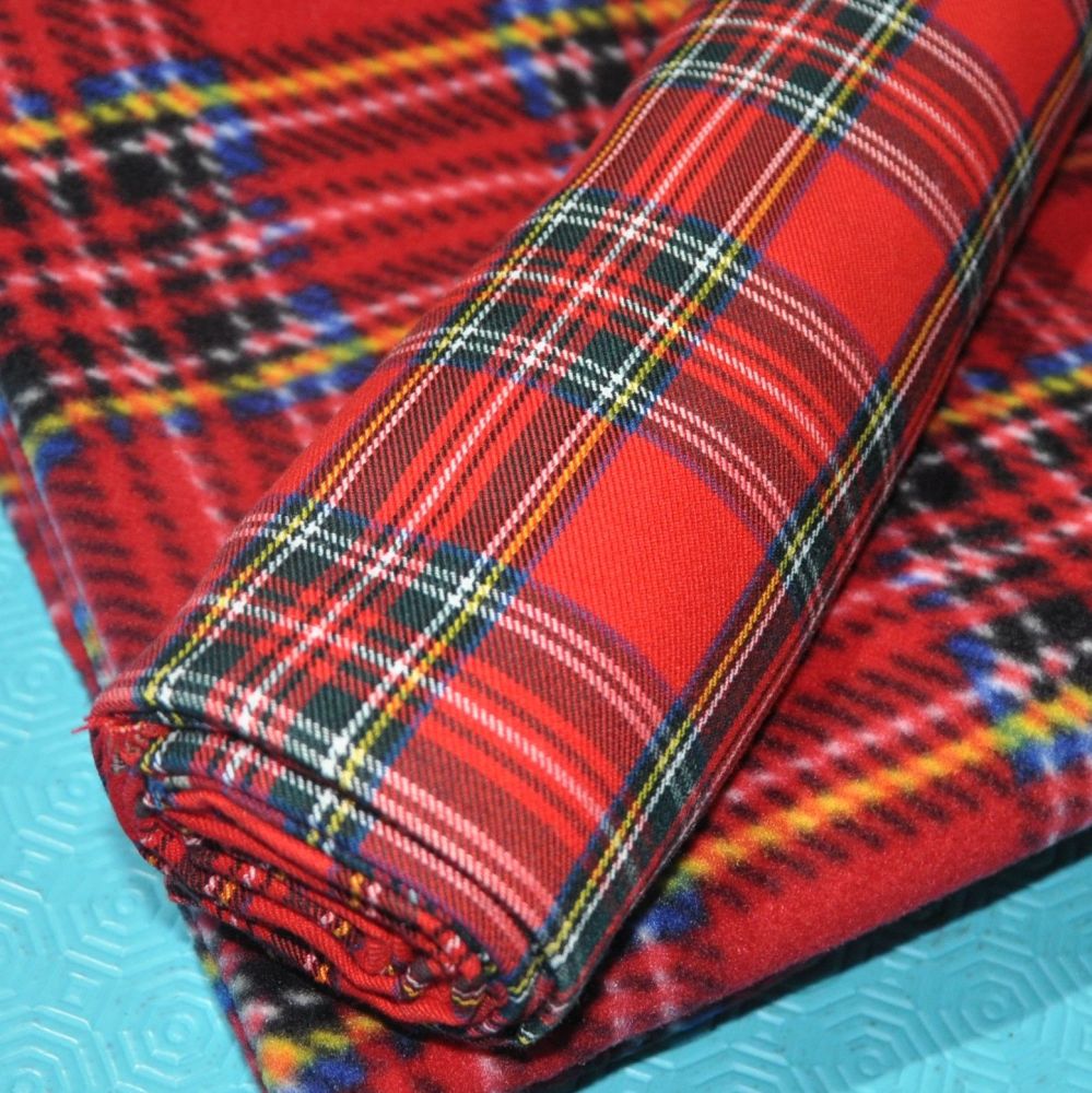 Royal Stewart jumbo throw kit.