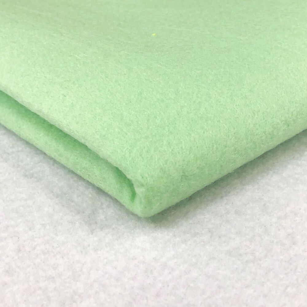 FELPAMI - Felt Pastel Mint Polyester Quality Multi Purpose Felt Fabric 150c