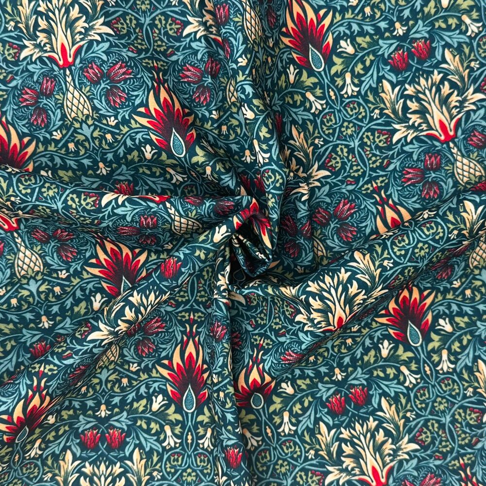 3 Metre pre cut length - 80/20 Polycotton &ndash; [DESIGN 41 William Morris Snakeshead blue] &ndash; 112cm Wide