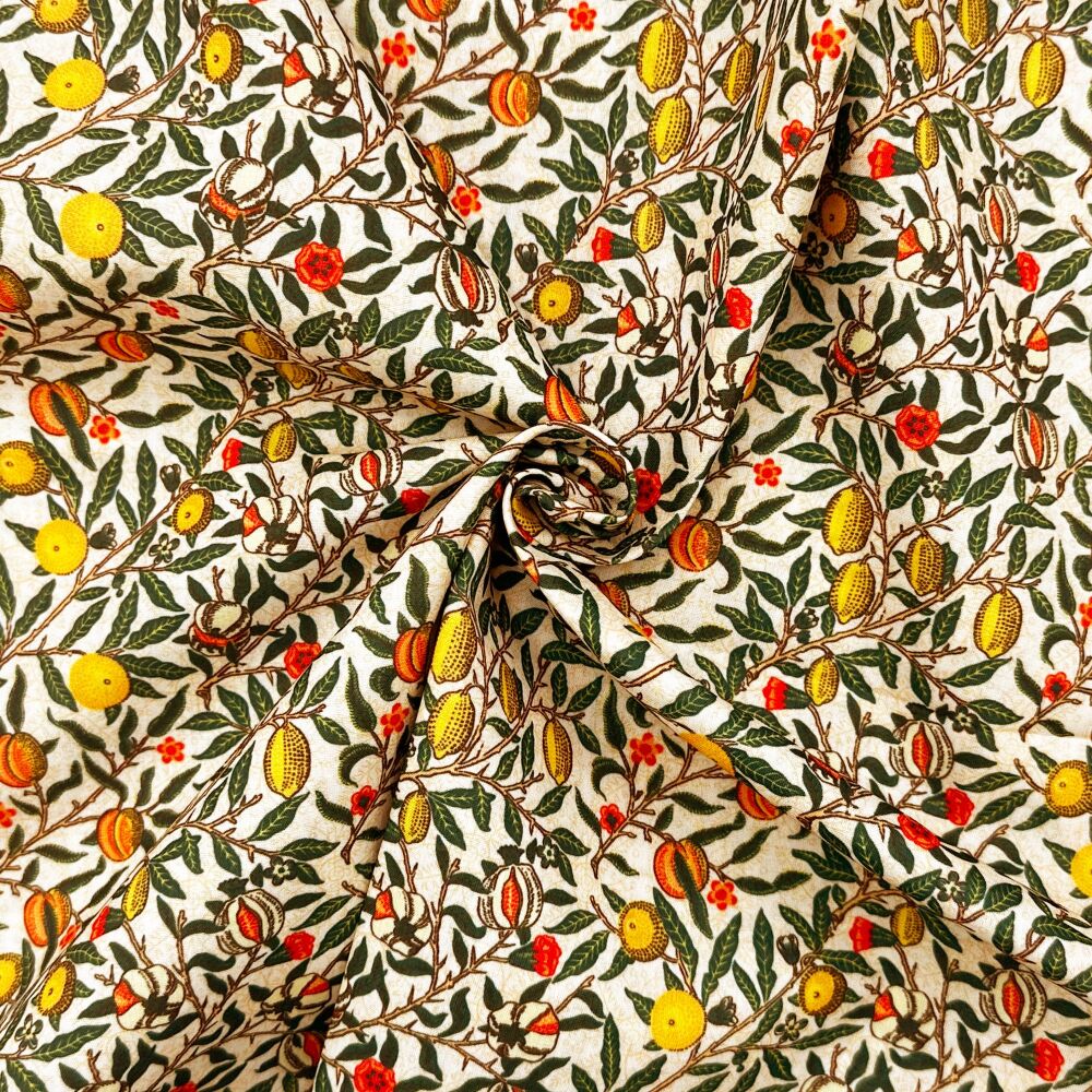 3 Metre pre cut length - 80/20 Polycotton &ndash; [DESIGN 43 William Morris Pomegranate cream] &ndash; 112cm Wide