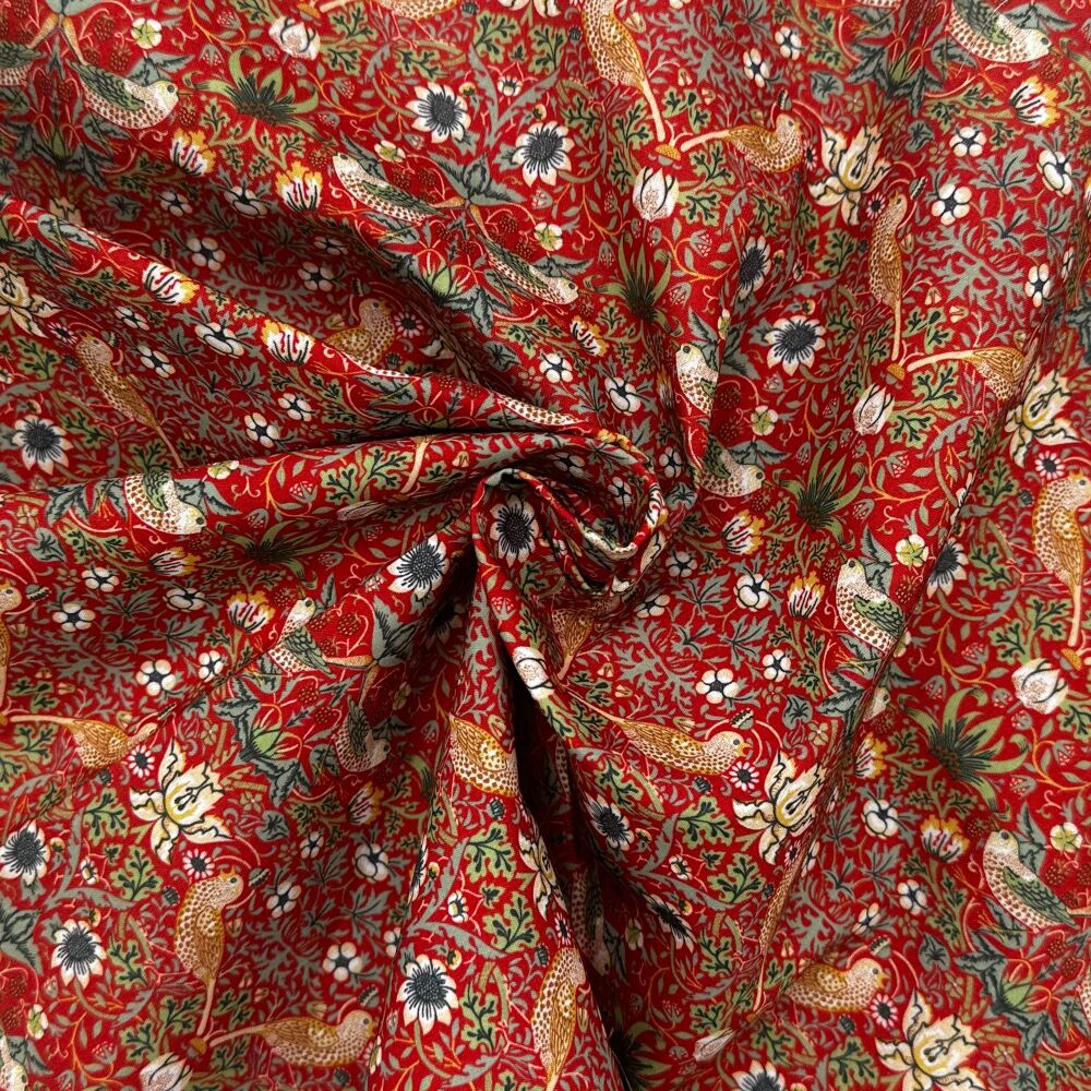 3 Metre pre cut length - 80/20 Polycotton &ndash; [DESIGN 45 William Morris Strawberry Thief red] &ndash; 112cm Wide
