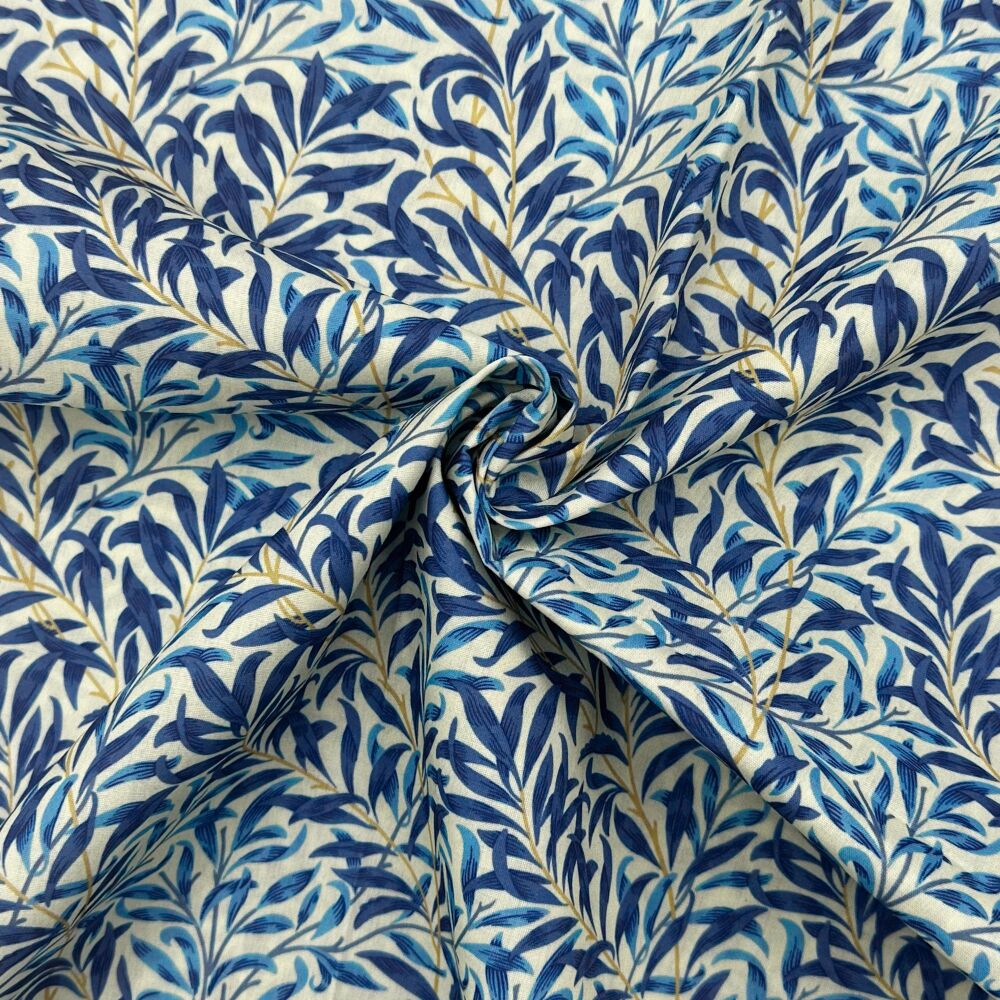 3 Metre pre cut length - 80/20 Polycotton &ndash; [DESIGN 46 William Morris Willow Bough blue] &ndash; 112cm Wide