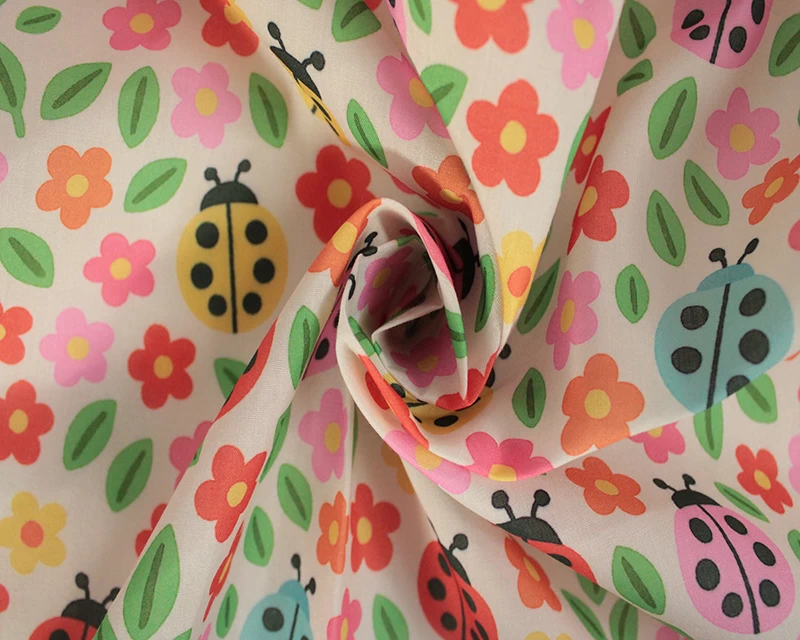 3 Metre pre cut length - 80/20 Polycotton &ndash; [DESIGN 109 Nursery ladybird large] &ndash; 112cm Wide