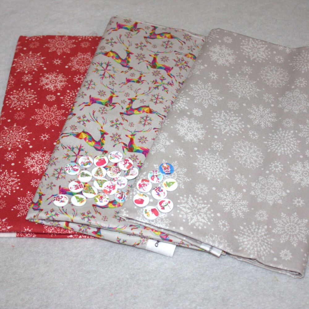 Christmas bundle with buttons - 3x 1 metre bundle 54" wide