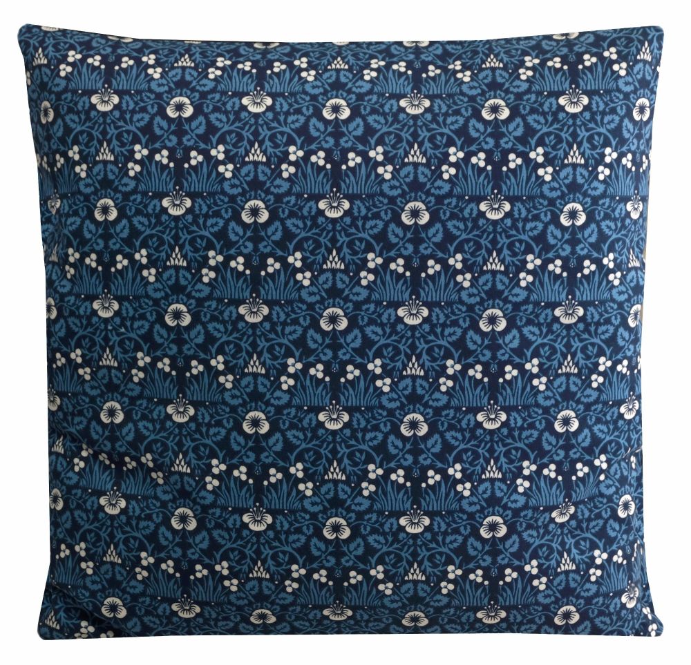 William Morris Eyebright Cushion Cover (45x45cm)