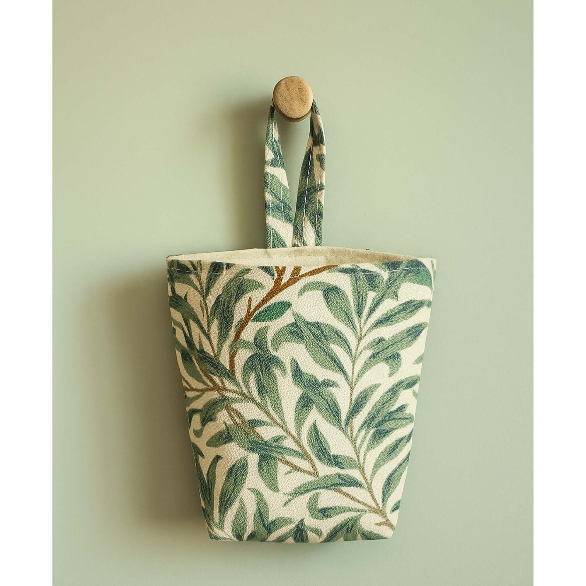 William Morris Strawberry Thief Passport Pouch