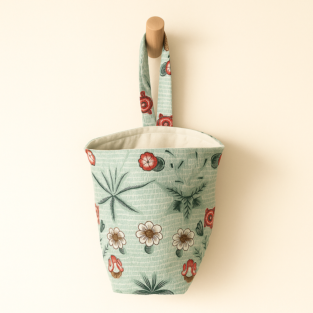 William Morris Daisy Hanging Storage Basket (Mini)