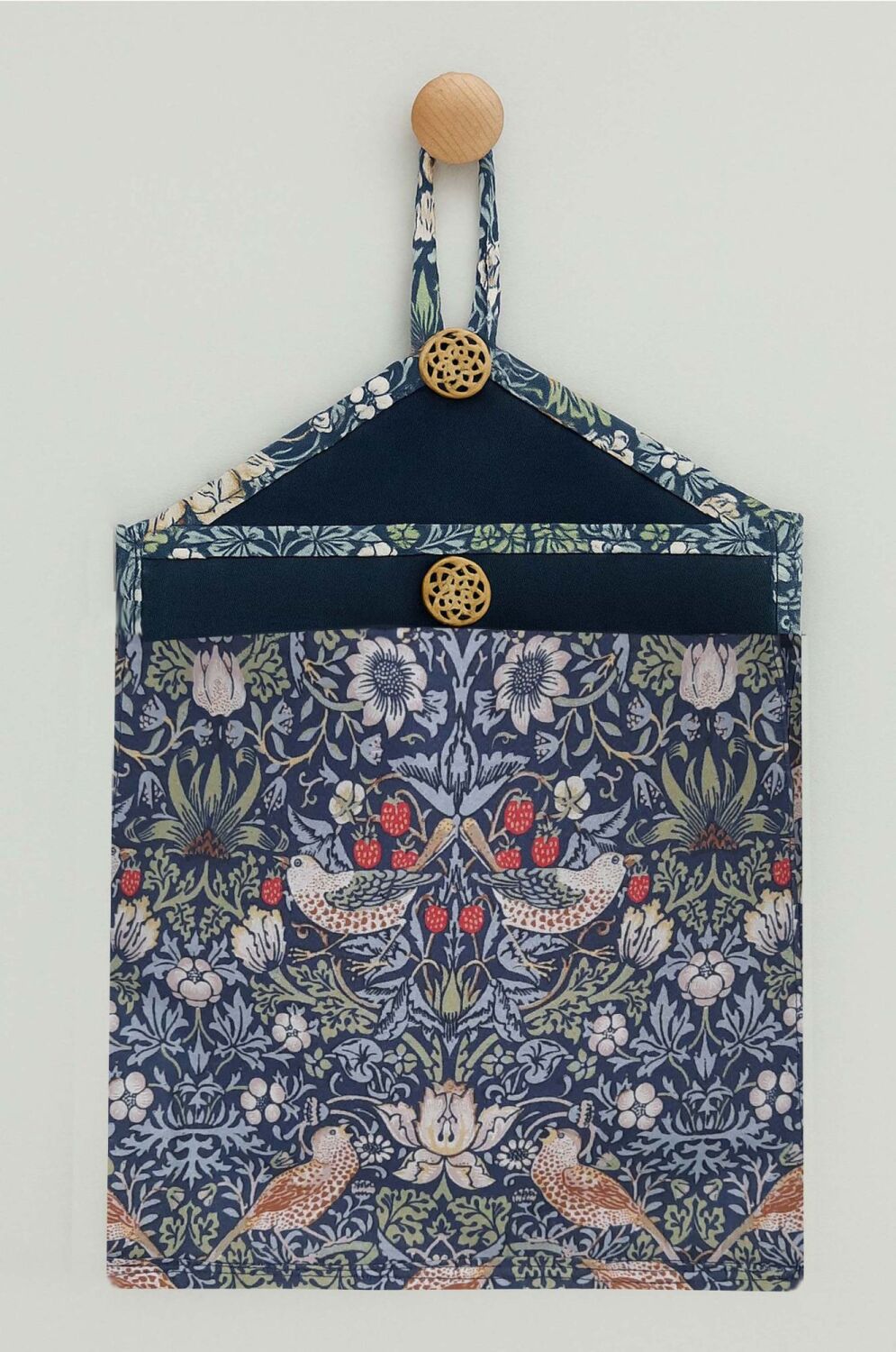 William Morris Strawberry Thief Wall Hanging Storage Organiser