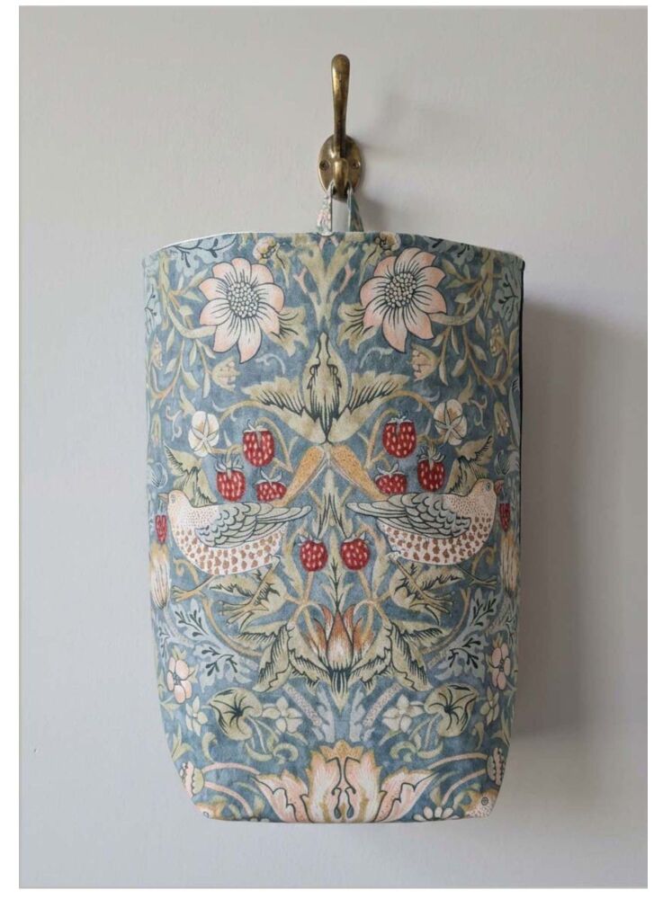 William Morris Strawberry Aqua Hanging Storage Basket, Floral Wall Organiser