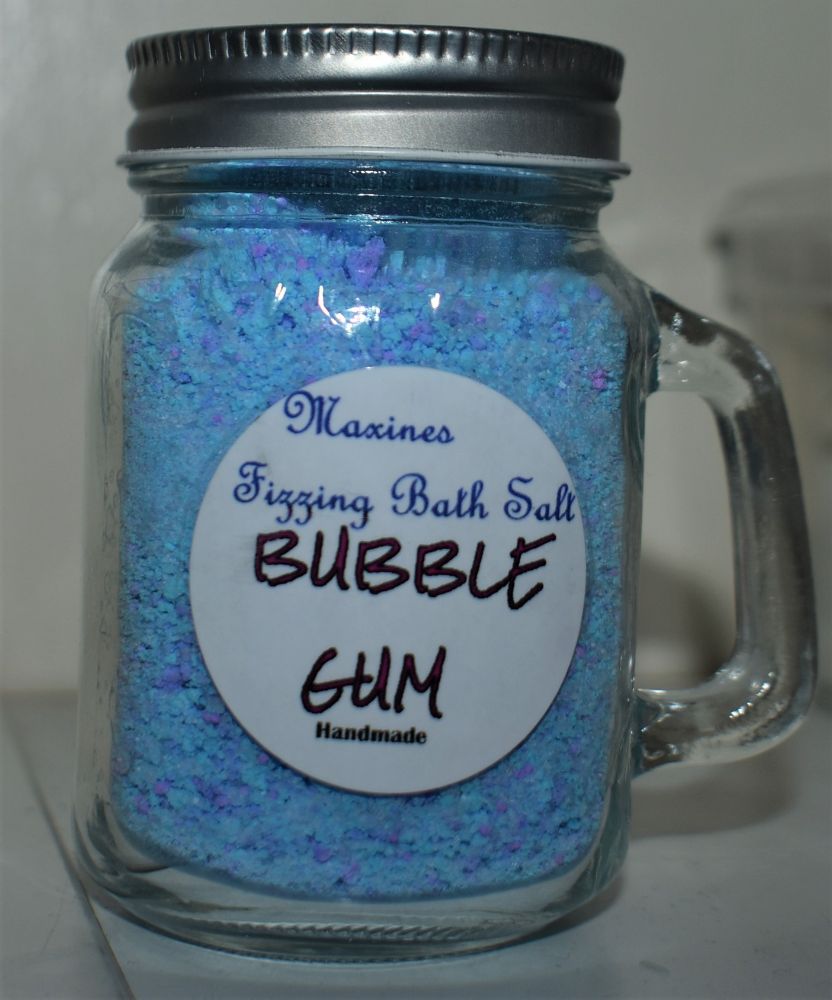 SMALL JARS OF BATH SALTS 225g £2.50 REDUCED TO £2