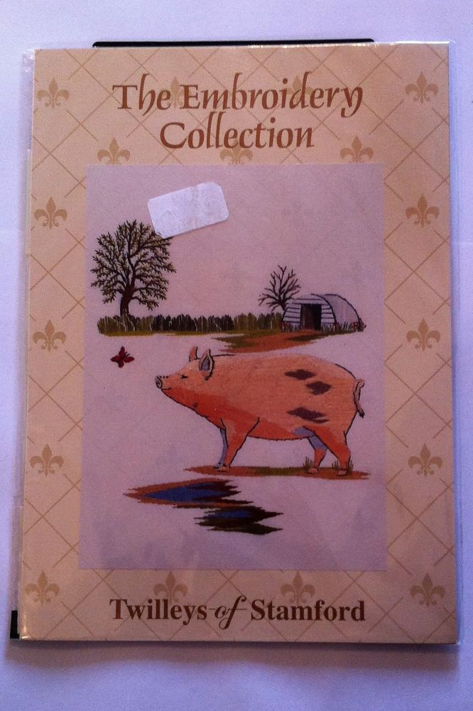 kit 1011 embroidery piglet