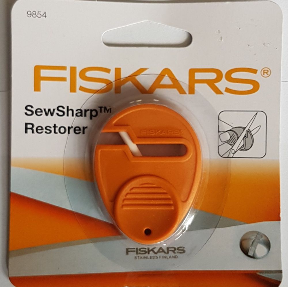 Sewsharp restorer for scissors by Fiskars