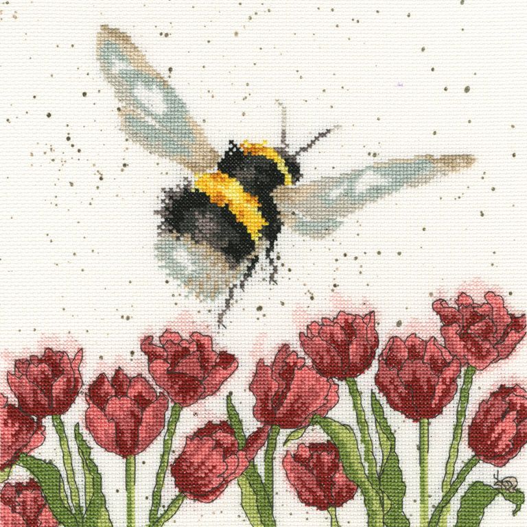 Bothy threads XHD41 embroidery counted cross stitch range - Wrensdale Designs - Flight of The Bumblebee