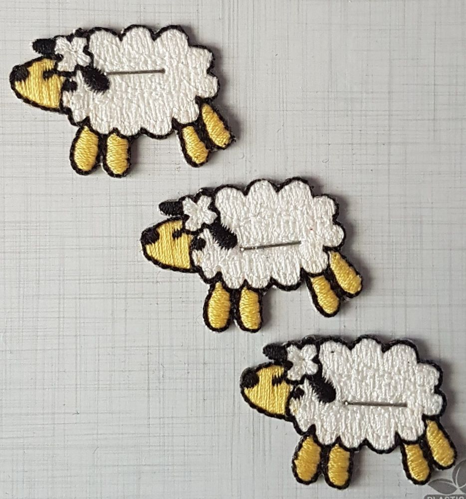 Trimits iron on or sew on motif 3 sheep