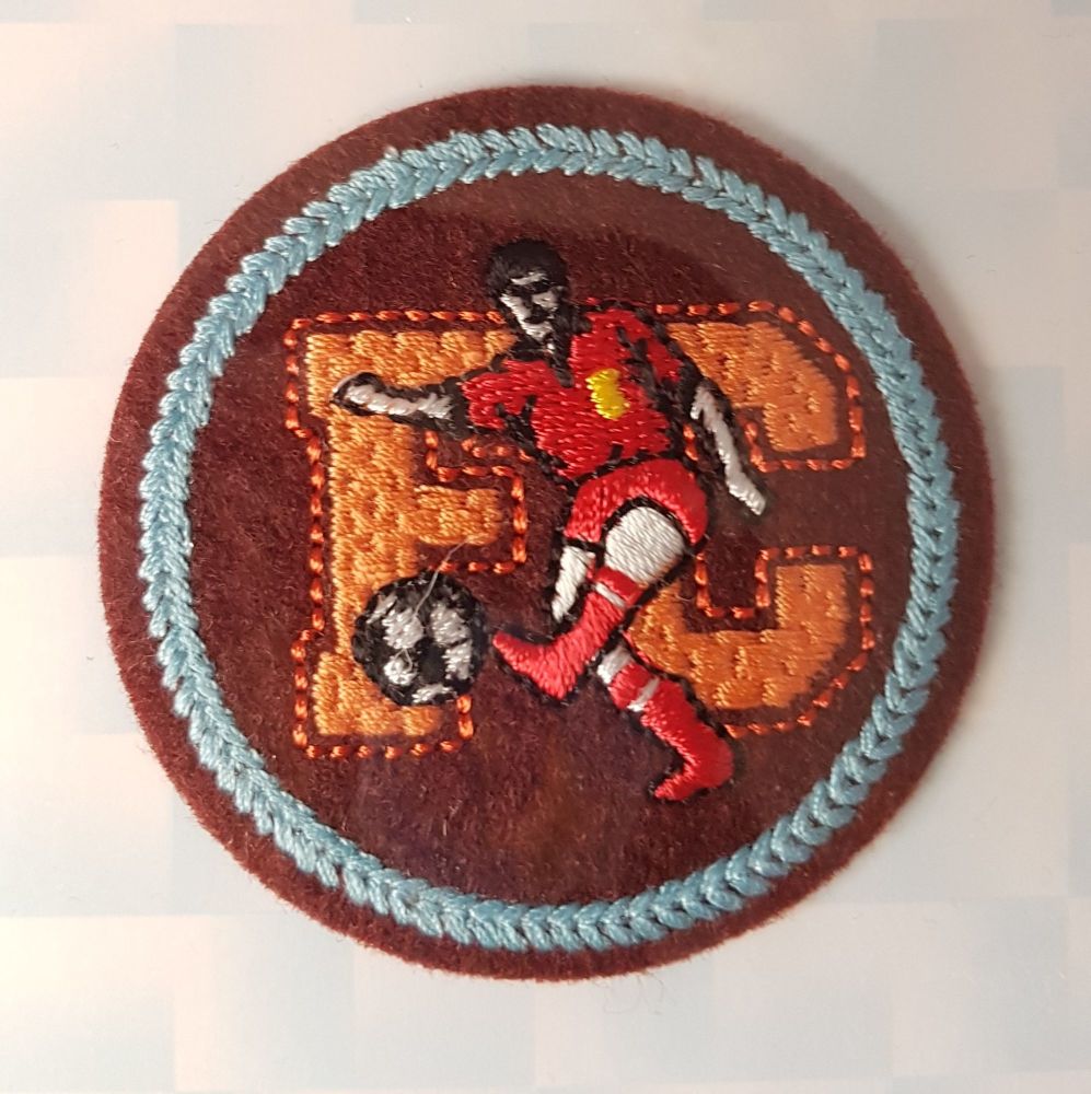 The Craft Factory iron on or sew on motif football club