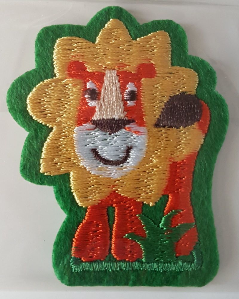 Groves stick on or sew on motif lion