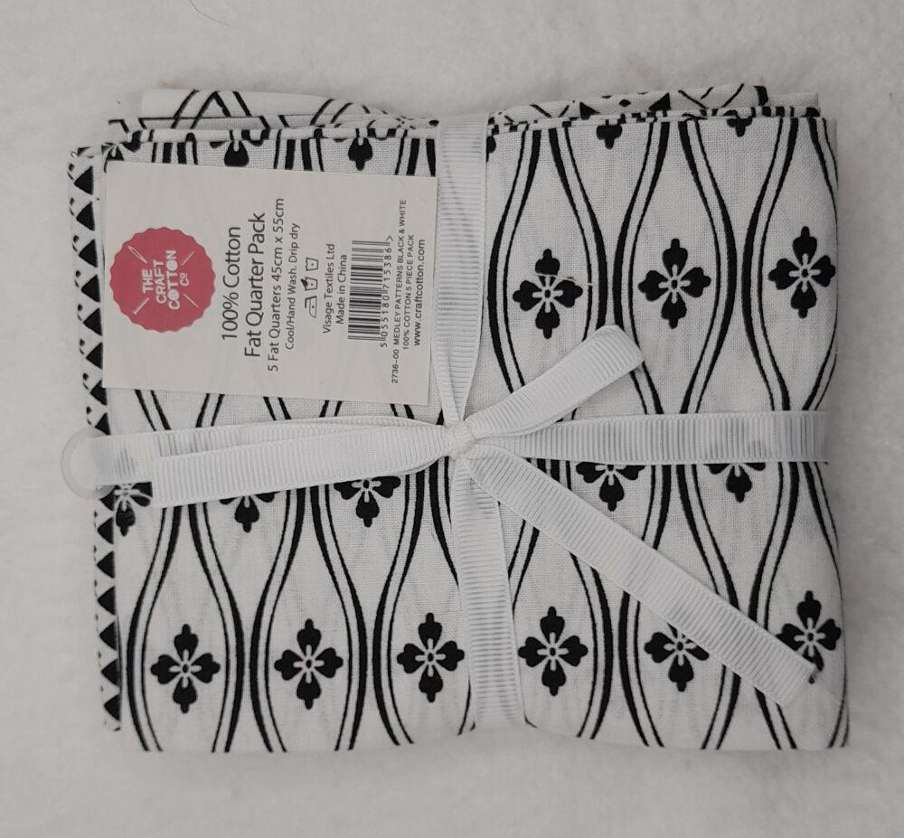 Craft cotton co fat quarter pack medley patterns black & white
