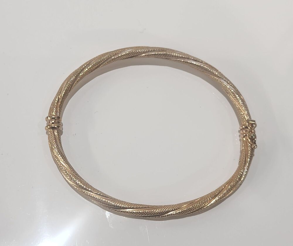 9ct Yellow Gold Bangle