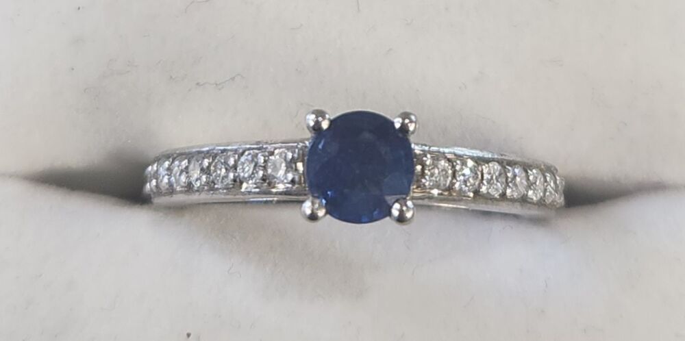 18ct Sapphire and Diamond Ring