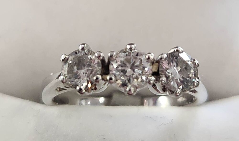 18ct White Gold 1.0ct Diamond Ring