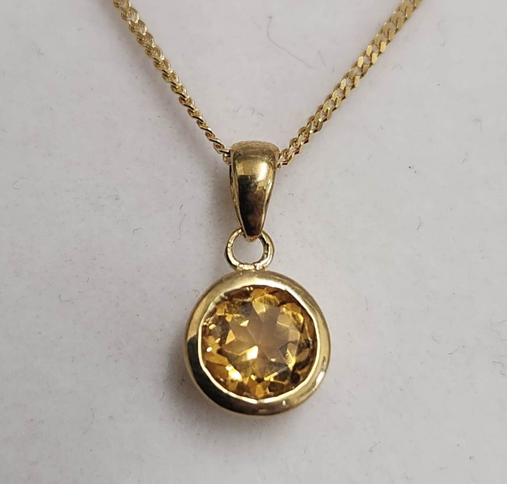 9ct Yellow Gold Citrine Pendent with Chain