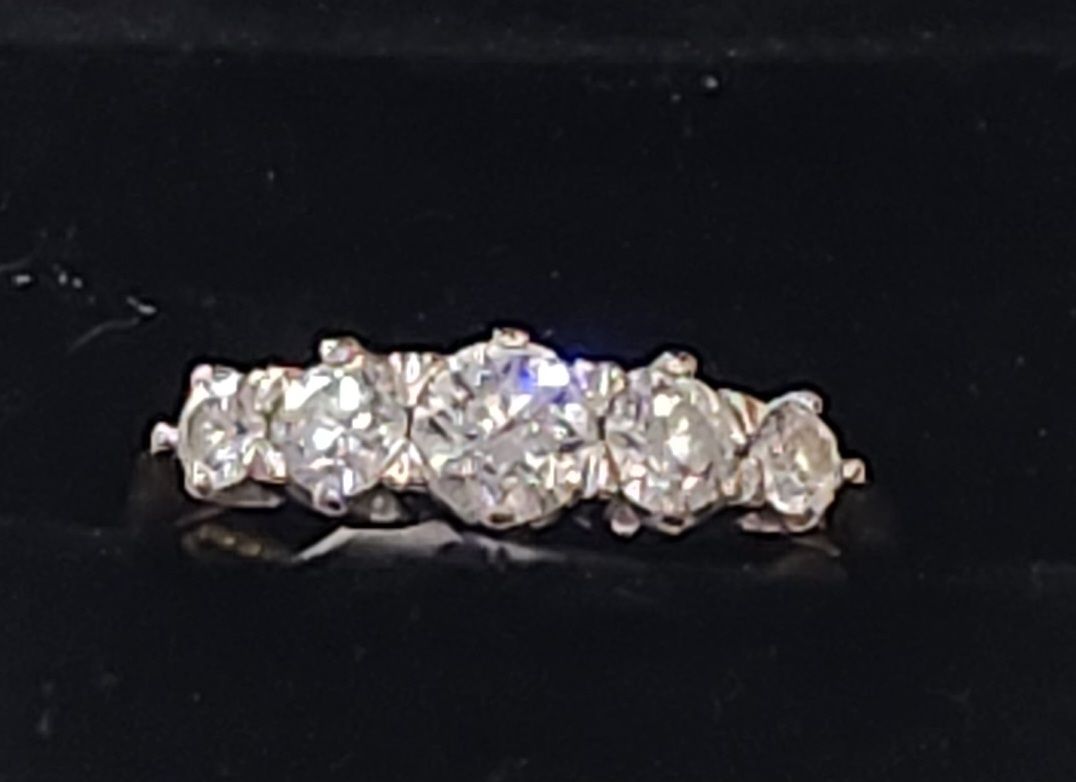 18ct 5 Stone 1.0ct Diamond Ring