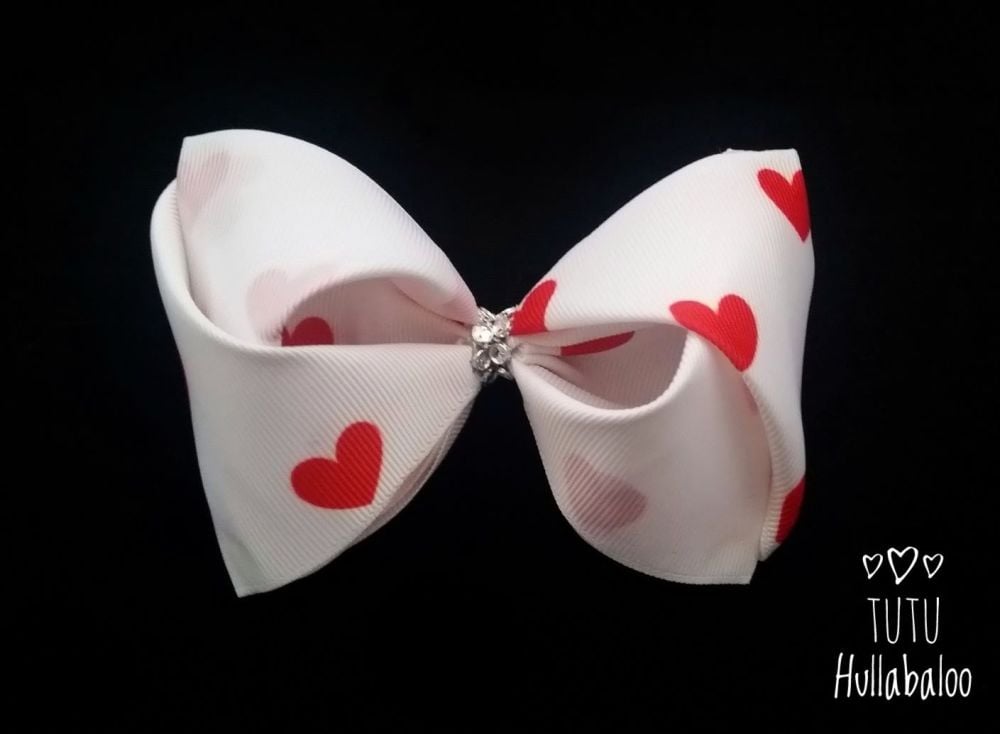 Hearts Twisted Tux Bow