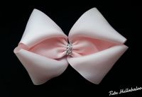 Plain Mega Bow