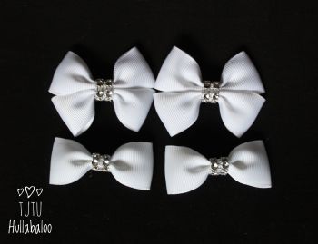 Plain White - Bunches Bows - 4 bows