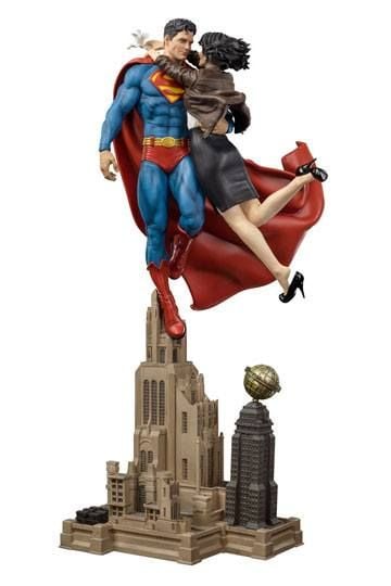 DC Comics Diorama 1/6 Superman & Lois 57 cm