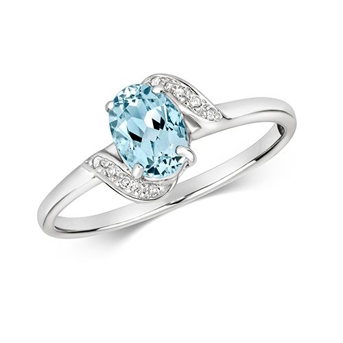 9CT DIAMOND & OVAL AQUAMARINE RING