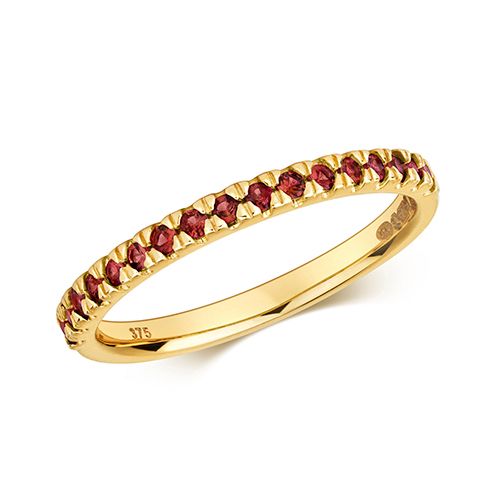 9CT GARNET RING