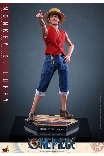 One Piece (Netflix) Action Figure 1/6 Monkey D. Luffy 31 cm