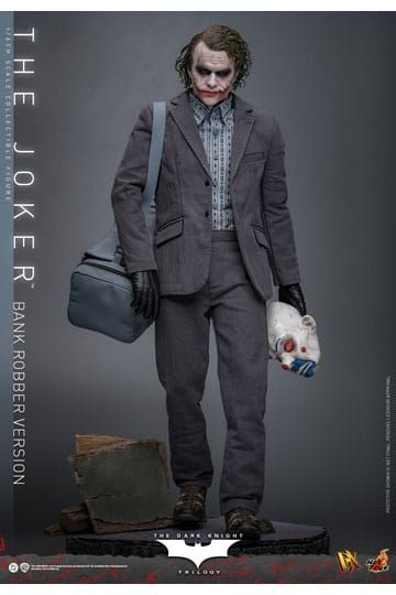 The Dark Knight DX Action Figure 1/6 The Joker (Bank Robber Version) 30 cm