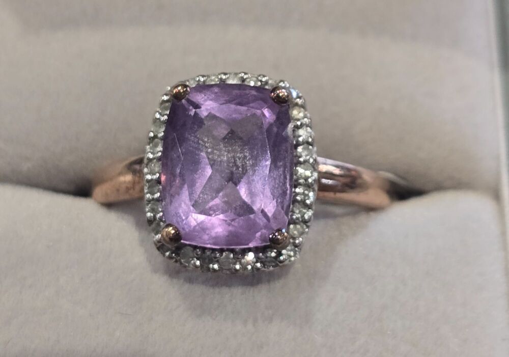 9ct Amethyst Diamond Ring