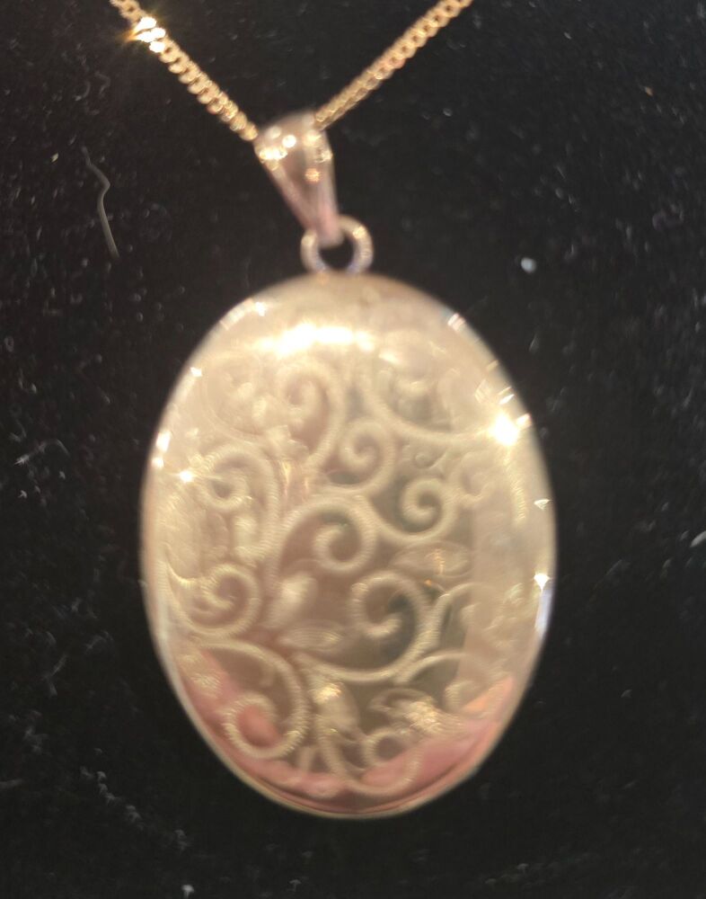 9ct Locket