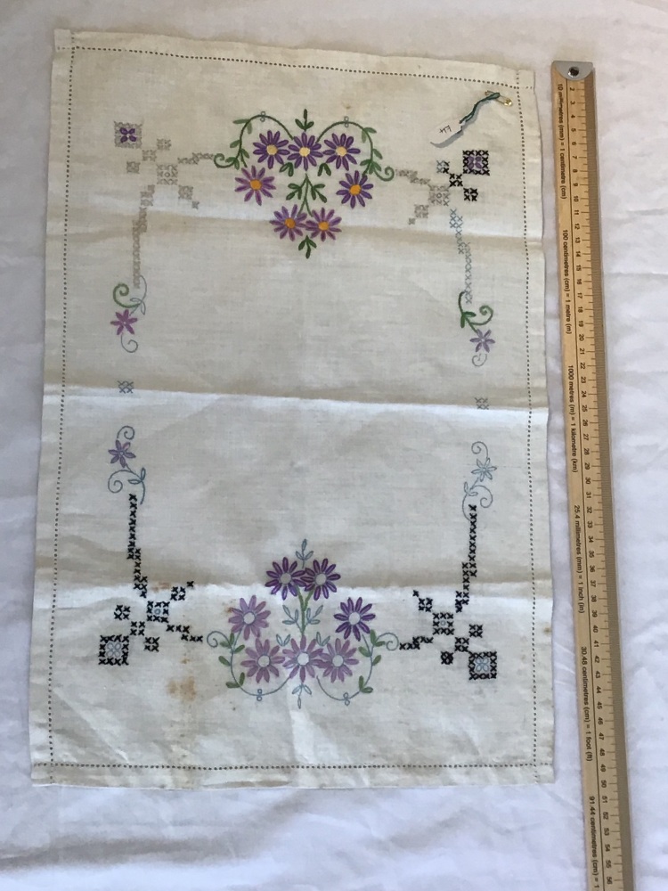 Vintage Linens - embroidered tray cloth 11 - Unfinished