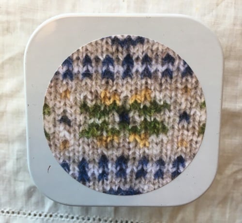 1. Knitting supplies Tin - Fair Isle Star - Green