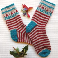 Gnomeo’s Candy Canes Sock Kit - dark red