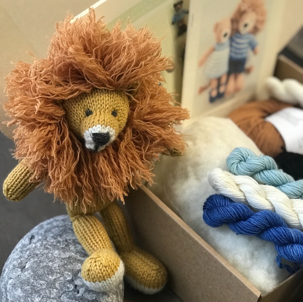 New Lion in a Jumper Kit - MERINO